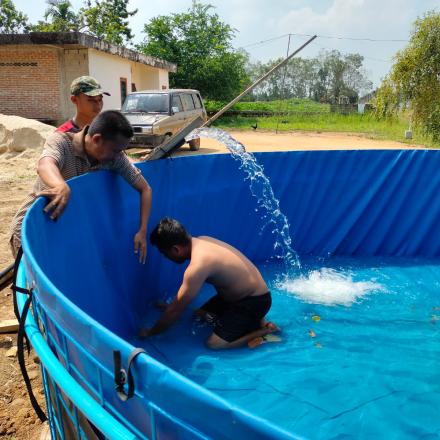 Proses Pengisian Air Kolam